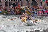 Italy, Venetia, Venice, listed as World Heritage by UNESCO, Regata Storica (Historical Regatta) on the Canal Grande, Gondolier regata (Gondolino)