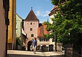 in Pappenheim, Altmühltal, Middle Ages, houses, woman, (MR present, Andrea Seifert), gate tower, tourist, North Upper Bavaria, Bavaria, Germany