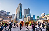 Japan, Stadt Tokio, Bezirk Shinjuku, Cocoon-Turm