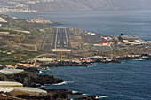 Approaching runway 01, La Palma Airport (GCLA / SPC), Canary Islands