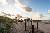 View of the beach bar in Heiligenhafen, Baltic Sea, Ostholstein, Schleswig-Holstein, Germany