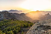 Sunset over landscape at the &quot;Roque Nublo&quot; monolith in the high mountains of Gran Canaria (1813 m altitude, Spain