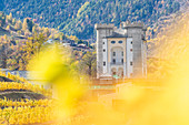 Das Schloss von Aymavilles, Aostatal, italienische Alpen, Italien