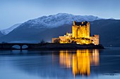 Vereinigtes Königreich, Schottland, Highlands, Eilean Donan Castle am Loch Duich