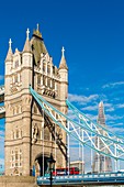 Vereinigtes Königreich, London, Bezirk Southwark, Tower Bridge und The Shard von Renzo Piano