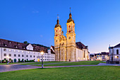 Beleuchtete Stiftskirche St. Gallen, St. Gallen, UNESCO Weltkulturerbe St. Gallen, Schweiz