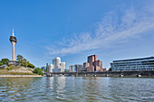 Medienhafen mit Gehry-Bauten, Düsseldorf, Nordrhein-Westfalen, Deutschland