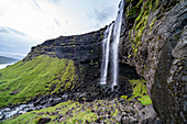 Der höchste Wasserfall auf den Färöer Inseln befindet sich auf der Hauptinsel Streymoy und hat den Namen Fossá