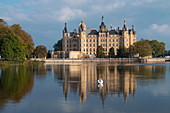 Schwerin Castle on Lake Schwerin in autumn, Mecklenburg-Western Pomerania, Germany