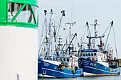 Fischkutter im Hafen, Büsum, Schleswig-Holstein, Deutschland