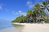 Landscape view of Titikaveka beach in Rarotonga, Cook Islands.