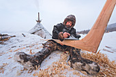 Die traditionelle Art des täglichen Lebens im nomadischen Rentierhirtenlager. Polar Ural, Yamalo-Nenets autonomer Okrug, Sibirien, Russland