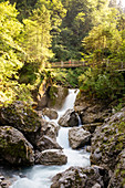 Szenische Ansicht des Wasserfalls, Buerser Schlucht, Vorarlberg, Österreich