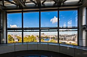 Frankreich, Paris, Institut du Monde Arabe (IMA), entworfen von den Architekten Jean Nouvel und Architecture-Studio, Konferenzsaal