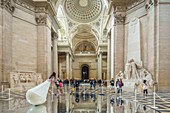 Frankreich, Paris, Quartier Latin, Pantheon (1790) im neoklassischen Stil, Ausstellung Denkmäler in Bewegung an der Stelle des Foucault-Pendels