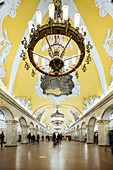 Innenraum des U-Bahnhofs Komsomoloskaya, Moskau, Oblast Moskau, Russland, Europa