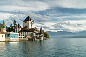 Oberhofen Schloss und Thunersee, Kanton Bern, Schweiz, Europa