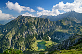 Tiefblick auf Unteren Gaisalpsee und Entschenkopf, vom Rubihorn, Allgäuer Alpen, Allgäu, Schwaben, Bayern, Deutschland