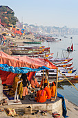 Hindu holy men on banks of Ganges River, Varanasi, Uttar Pradesh, India, Asia