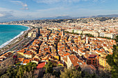 Blick vom Burgberg hinunter in die Altstadt von Nizza, Alpes Maritimes, Côte d'Azur, Französische Riviera, Provence, Frankreich, Mittelmeer, Europa