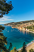 Erhöhte Ansicht von der Basse Corniche über Villefranche sur Mer, Alpes Maritimes, Côte d'Azur, französische Riviera, Provence, Frankreich, Mittelmeer, Europa