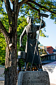 Brunnenfigur, Statue Ida Schumacher (bayerische Komödiantin und Theaterschauspielerin), Viktualienmarkt, Altstadt von München, Bayern, Deutschland
