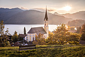 View of the Schliersee and the St. Sixtus Church, Schliersee, Upper Bavaria, Bavaria, Germany