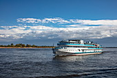 River cruise ship Grand Rus on Volga River, near Nizhny Novgorod, Nizhny Novgorod District, Russia, Europe