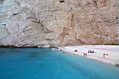 Der Shipwreck Beach an der Westküste ist ein Touristenmagnet. Er ist nur mit dem Boot zu erreichen, Insel Zakynthos, Ionische Inseln, Griechenland