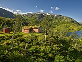 Hütte am Holmevatnet, Storefjellet, Gaularfjellet, Vestland, Norwegen