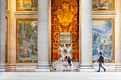 Frankreich, Paris, Quartier Latin, Pantheon (1790) im neoklassizistischen Stil, Gebäude in Form eines griechischen Kreuzes, erbaut von Jacques Germain Soufflot und Jean Baptiste Rondelet