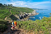 France, Finistere, Douarnenez, the GR 34 hiking trail or customs trail between Pointe de Leydé and Roches Blanches