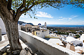 Weiß getünchte Architektur in Pyrgos, Santorini, Kykladen, griechischen Inseln, Griechenland, Europa