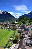 Blick vom Metropole Hotel in Interlaken, Berner Oberland, Schweiz
