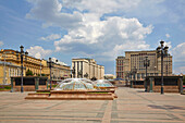 Wasserspiele auf dem Manegenplatz in Moskau, Manezhnaya pl., Moskva, Moskau-Wolga-Kanal, Russland, Europa