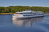 River cruise ship at Tutayev on the Volga, Yaroslavl Oblast, Russia, Europe