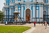 Smolny-Kloster mit Auferstehungskathedrale an der Newa in St. Petersburg, Smolnyj-Kloster, Newa, Lenin-Wolga-Ostsee-Kanal, Russland, Europa