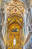 Innenraum der Kathedrale San Salvatore, Cefalu, Sizilien, Italien