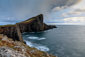 Neist Point, Klippen und Leuchtturm, Landzunge, Isle of Skye, Schottland UK 