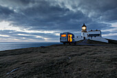 Camper, Wohnmobil, Allrad Bimobil, Übernachtung am Leuchtturm Point of Stoer, Halbinsel Assynt, Sutherland, Schottland ,UK
