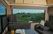 Frühstück im Camper mit Aussicht, Südinsel, Neuseeland