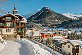 Stadtansicht von Davos im Winter, Graubünden, Schweiz