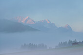 Nebelmorgen am Geroldsee, Bayern, Deutschland, Europa