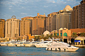 Marina mit Luxusyachten, Porto Arabia, Doha, Katar