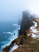 Klippen an der Nordküste, Hornstrandir Naturreservat, Hornvik Bucht, Island, Europa