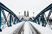 Winterstimmung mit Schnee, Blaue Brücke, Freiburg im Breisgau, Schwarzwald, Baden-Württemberg, Deutschland