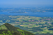 Deep view from Hochfelln to the foothills of the Alps and Chiemsee with Herreninsel and Fraueninsel, Hochfelln, Chiemgau Alps, Salzalpensteig, Upper Bavaria, Bavaria, Germany