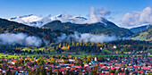Oberstdorf, Oberallgäu, Bavaria, Germany, behind it Hoher Ifen, 2230m, Gottesackerplateau, Toreck, 2017m, Kleinwalsertal, Vorarlberg, Allgäu Alps, Austria, Europe
