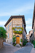 Gasse in Assisi, Provinz Perugia, Umbrien, Italien