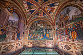 Die Baglioni-Kapelle mit Fresken von Pinturicchio in der Kirche Santa Maria Maggiore in Spello, Provinz Perugia, Umbrien, Italien